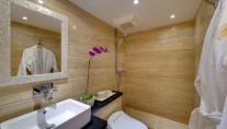 Expedition yacht SALILA -  Guest Ensuite 2